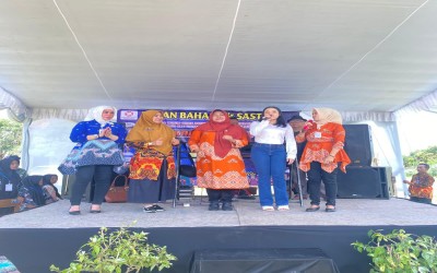 Seru dan Pecah Findi Artika Jadi Juri Lomba Bulan Bahasa SMKN 1 Terbanggi Besar