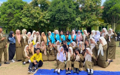 Keseruan Peringatan Hari Guru Di SMKN 1 Terbanggi Besar